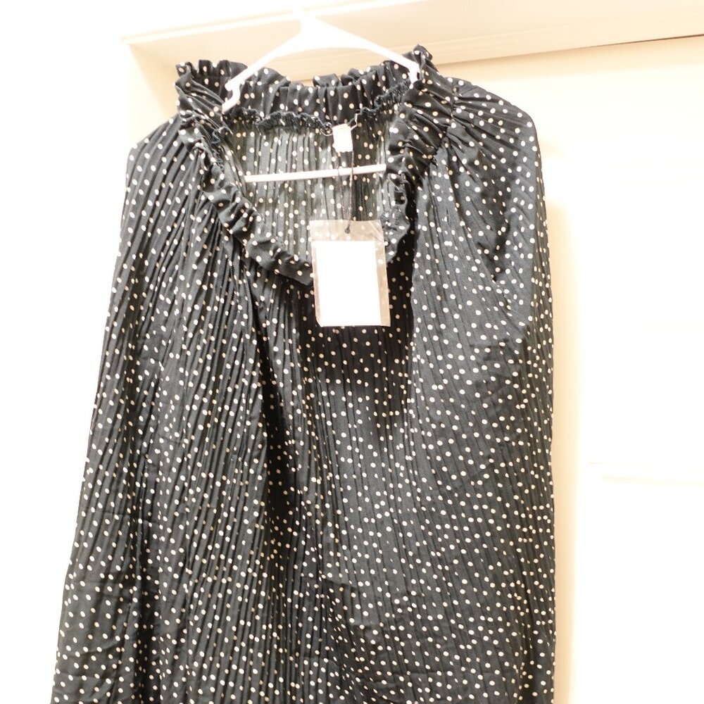 NWT Woman's polyester skirt. Size XL